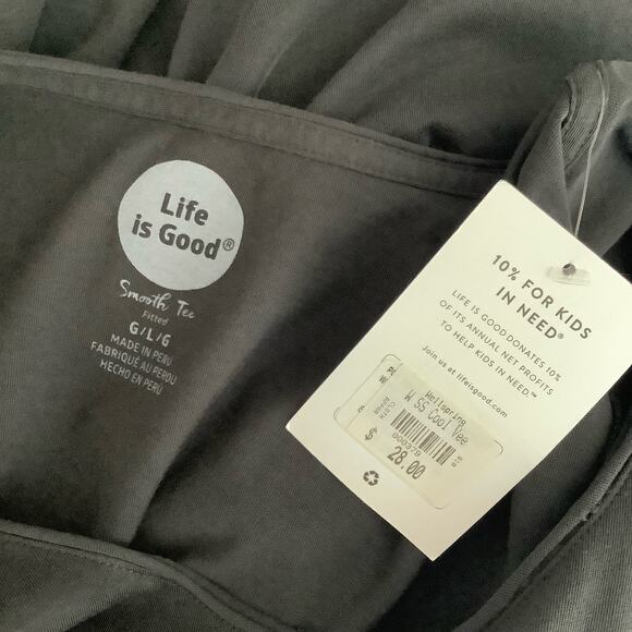 Life Is Good Real Women Drink Beer Rosie The Riveter Graphic Tee Large NWT - Picture 7 of 8